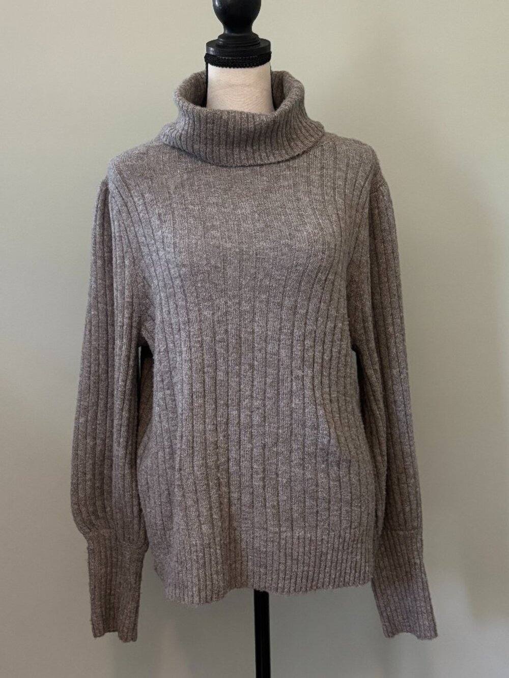 Jamison Grey Ribbed Cowl Neck Sweater Small Like New